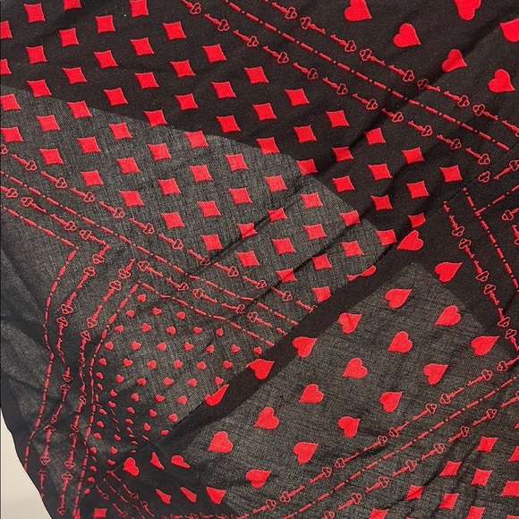 Disney Alice in Wonderland queen of hearts Red and Black Women's Tunic Top Mediu - Picture 3 of 9